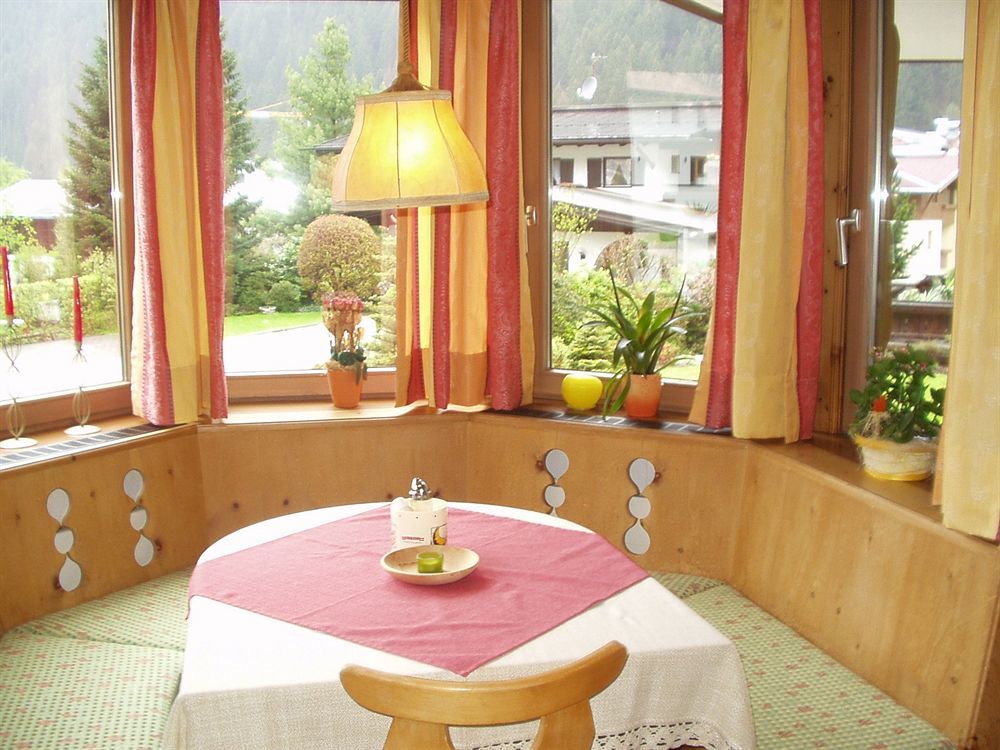 Apart Austria Aparthotel Mayrhofen Exterior foto